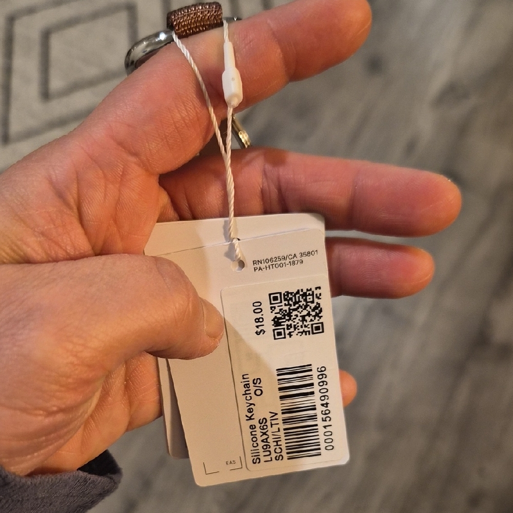 Lululemon Keychain with Silver Carabiner - Picture 7 of 7